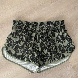 Victoria Sport Leopard Shorts